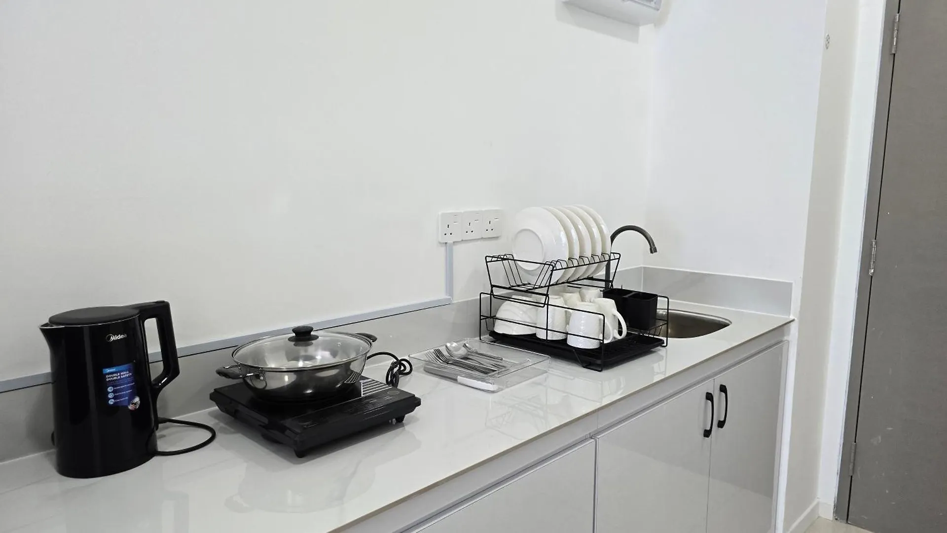 Baysuites Likas By Alawa Homes Κότα Κιναμπαλού 0*,